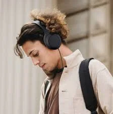 ic900 sentry usb-c folding headphones with inline mic and case